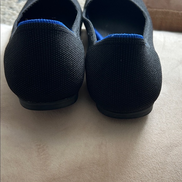 Rothy's women’s Black and Blue flats - Picture 4 of 6